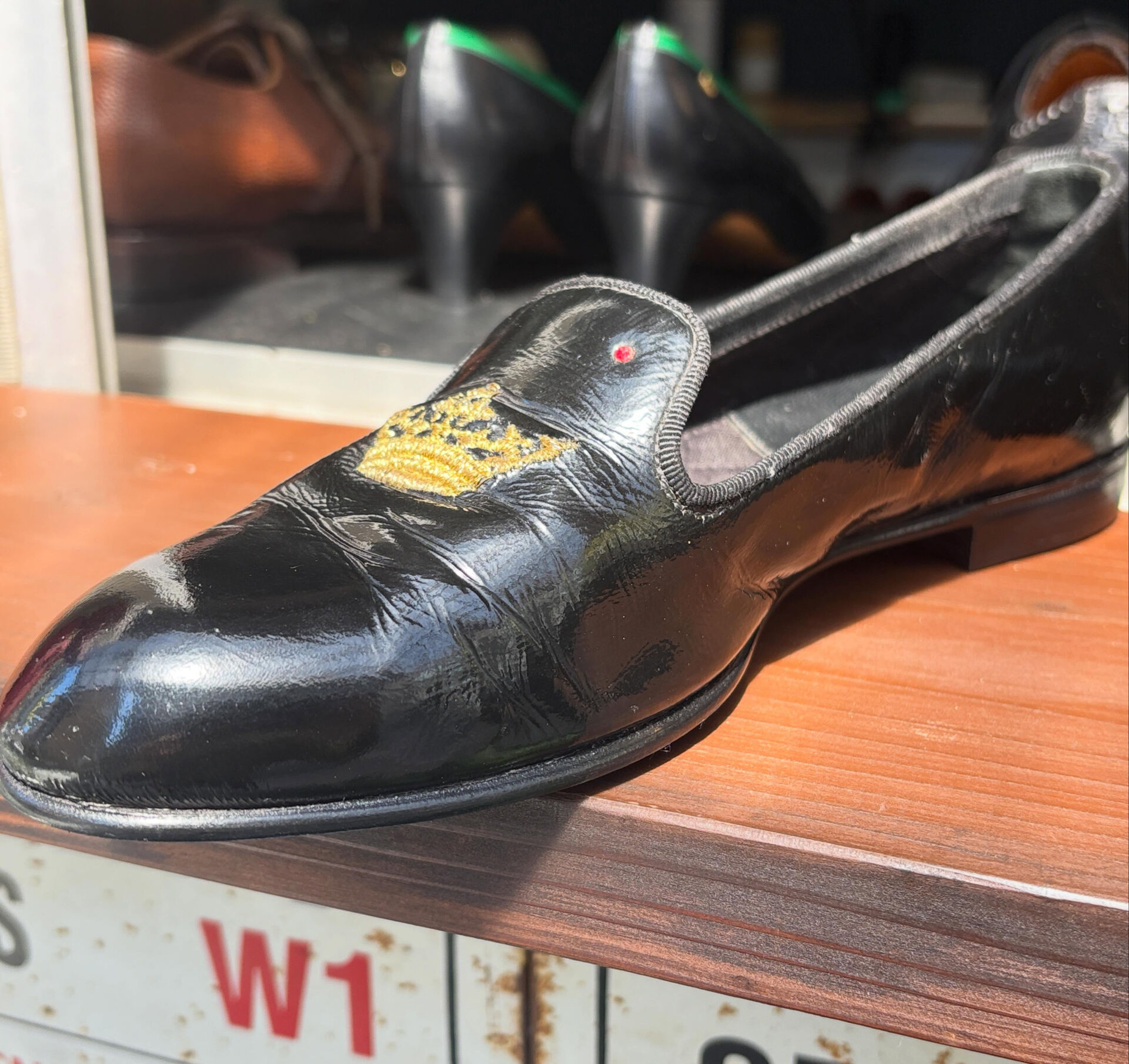 【レザーオールソール】Church's patent pumps【マッケイ製法】