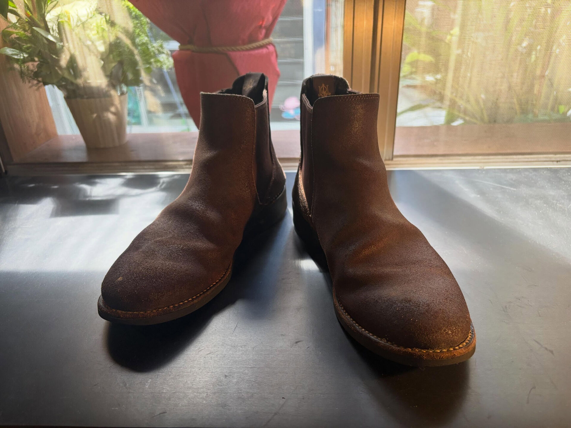 Suede Chelsea boots sole repla
