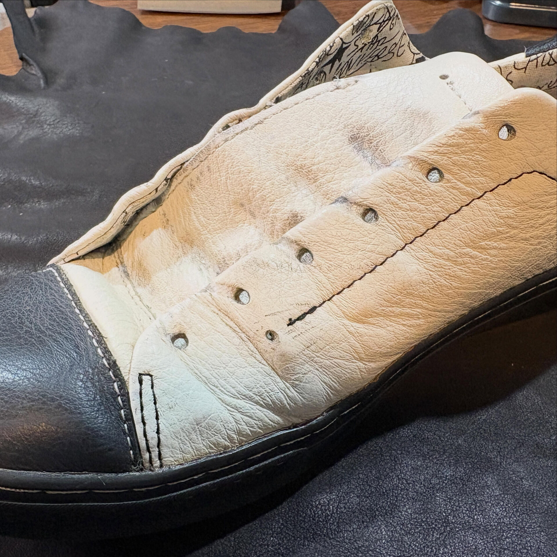AVANT CONVERSE  Cleaning