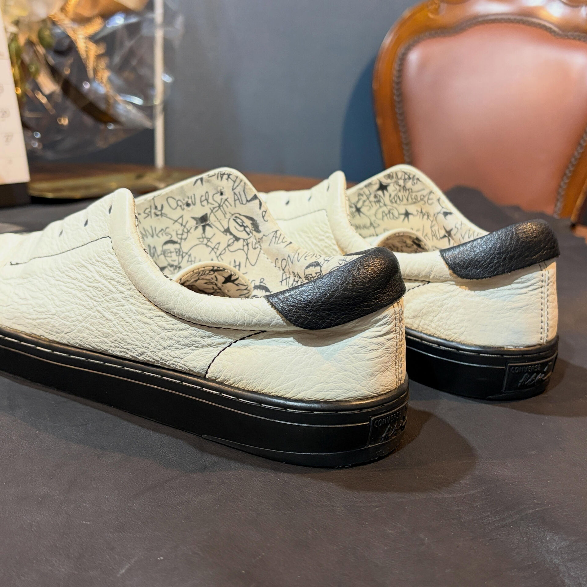 AVANT CONVERSE  Cleaning